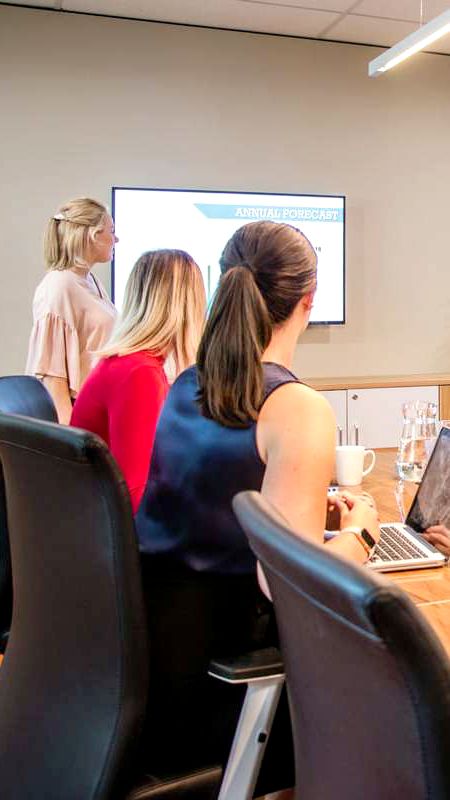 spot coworking meeting rooms electronic board p450