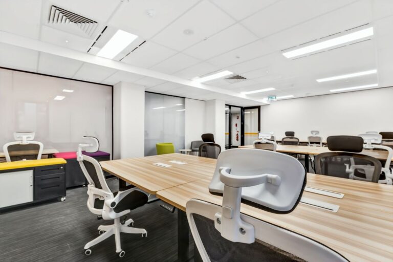 private office Spot Co-working 939a large