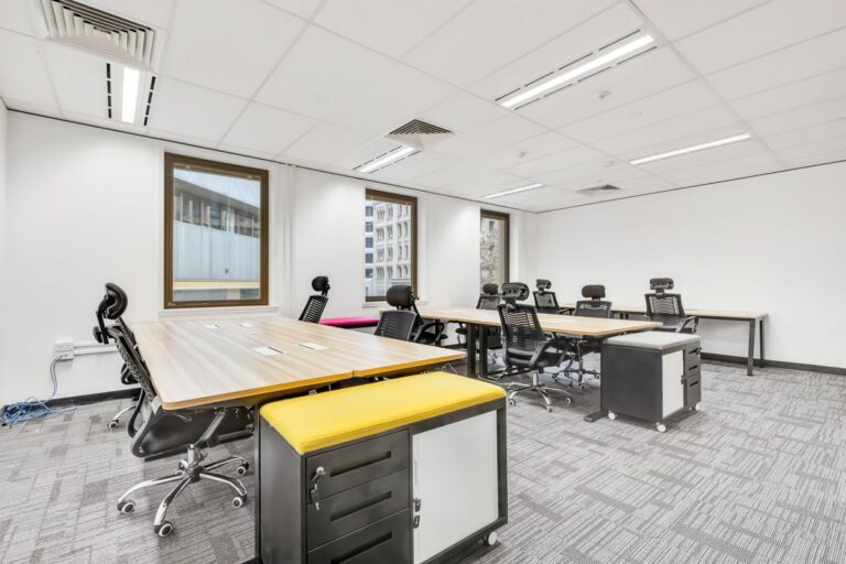 private office Spot Co-working 9a14 large