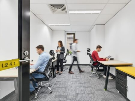 private-office-Spot-Coworking-people-0d69